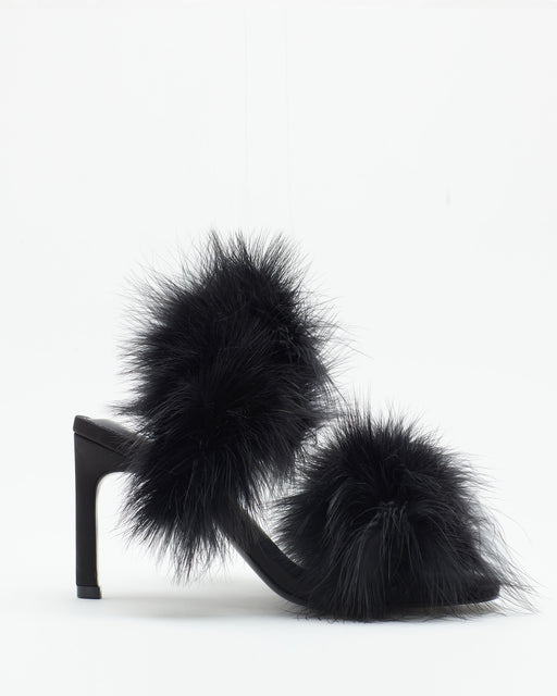 Tina Heel